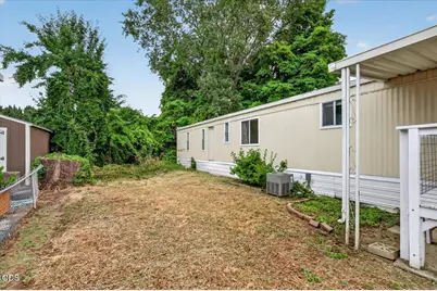 306 Sandlewood Drive, Grants Pass, OR 97526 - Photo 4