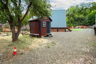 209 Washington St, Canyon City, OR 97820 - Photo 16