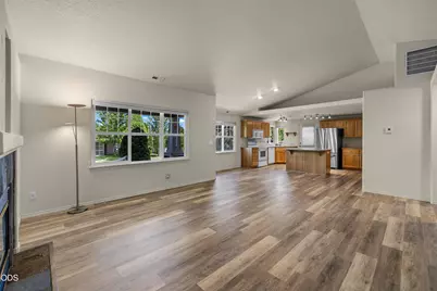 20535 Sunderland Way, Bend, OR 97701 - Photo 18