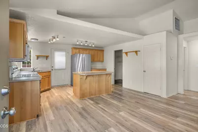 20535 Sunderland Way, Bend, OR 97701 - Photo 8