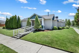 20535 Sunderland Way, Bend, OR 97701 - Photo 6