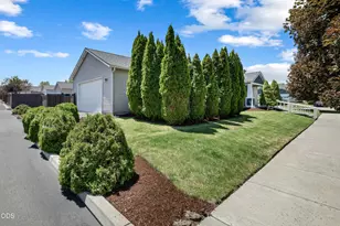 20535 Sunderland Way, Bend, OR 97701 - Photo 4