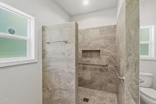 235 Glenoak Ln, Grants Pass, OR 97526 - Photo 24