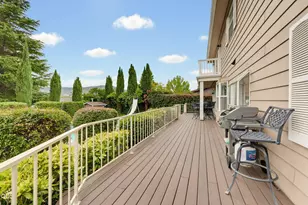 2489 Nieto Way, Medford, OR 97504 - Photo 14