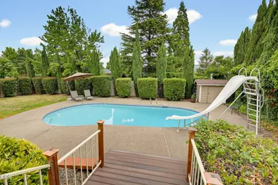 2489 Nieto Way, Medford, OR 97504 - Photo 6