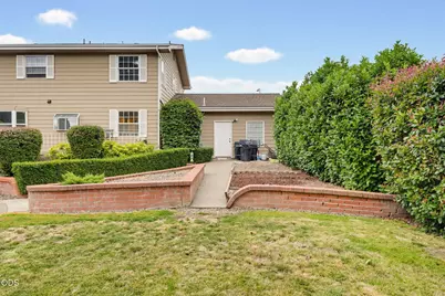 2489 Nieto Way, Medford, OR 97504 - Photo 10
