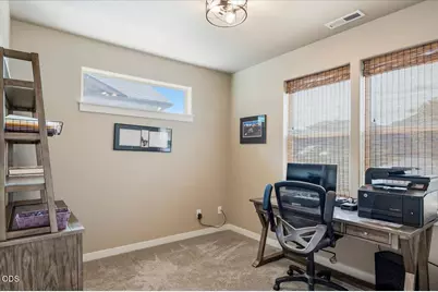 4433 SW Majestic Avenue, Redmond, OR 97756 - Photo 4