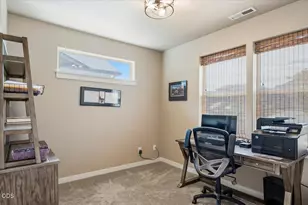 4433 SW Majestic Ave, Redmond, OR 97756 - Photo 4