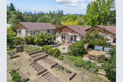 255 Carmen Road, Talent, OR 97540 - Photo 36