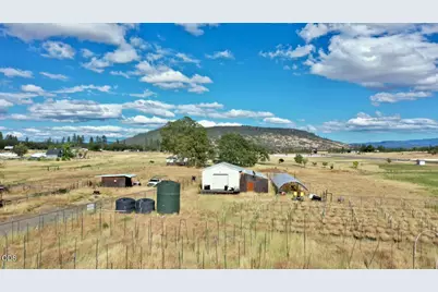 8791 Highway 234, Gold Hill, OR 97525 - Photo 2