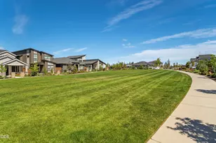 3757 NE Petrosa Ave, Bend, OR 97701 - Photo 4