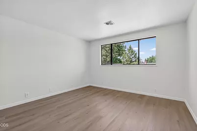 502 S B Street, Phoenix, OR 97535 - Photo 16