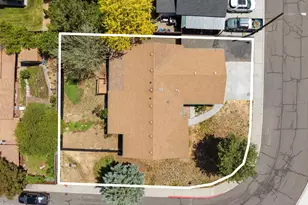 56 SE L St Loop, Madras, OR 97741 - Photo 2