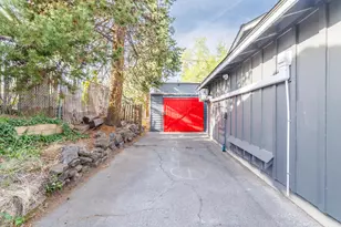 1382 NE Drost Dr, Bend, OR 97701 - Photo 44