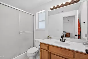 1397 Larson Creek Dr, Medford, OR 97504 - Photo 18