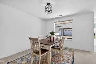 1397 Larson Creek Dr, Medford, OR 97504 - Photo 12