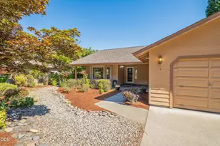 1032 Thelma Way, Grants Pass, OR 97527 - Photo 38