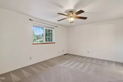 1032 Thelma Way, Grants Pass, OR 97527 - Photo 16