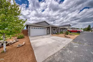51227 Riley Ln, La Pine, OR 97739 - Photo 4