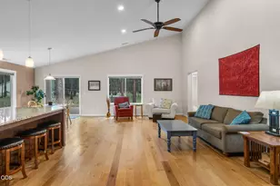14431 Crossroads Loop, Sisters, OR 97759 - Photo 10