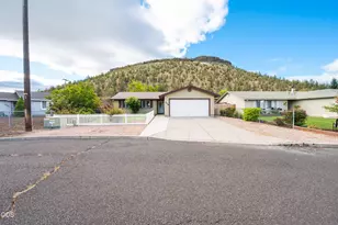 1029 SE Algonquian Loop, Prineville, OR 97754 - Photo 2