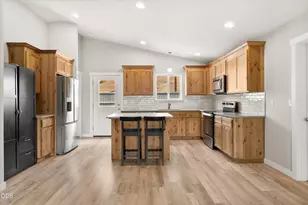 1023 NE Crista Ct, Prineville, OR 97754 - Photo 6
