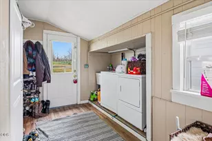 10410 SW Houston Lake Rd, Powell Butte, OR 97753 - Photo 50