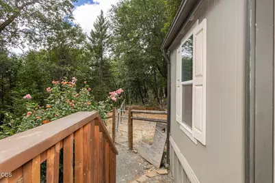 308 Limpy Creek Road, Grants Pass, OR 97527 - Photo 4