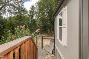 308 Limpy Creek Rd, Grants Pass, OR 97527 - Photo 4
