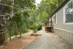 308 Limpy Creek Rd, Grants Pass, OR 97527 - Photo 22