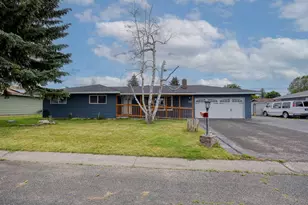 3111 Caroline St, Klamath Falls, OR 97603 - Photo 2