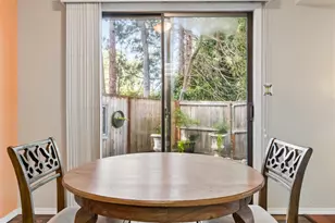 600 W 1st St, Phoenix, OR 97535 - Photo 10