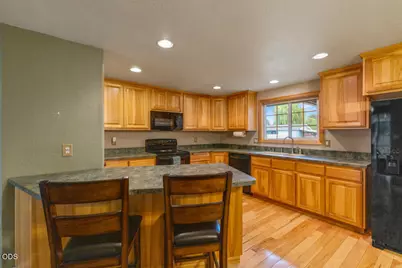 5292 Gatewood Drive, Klamath Falls, OR 97603 - Photo 10