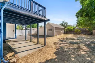 214 N Columbus Ave, Medford, OR 97501 - Photo 24