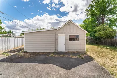 214 N Columbus Avenue, Medford, OR 97501 - Photo 26