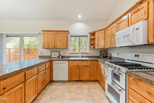1009 SW Crosscut Ct, Bend, OR 97702 - Photo 10