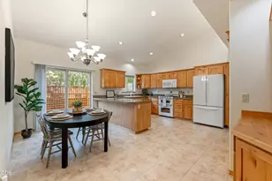 1009 SW Crosscut Ct, Bend, OR 97702 - Photo 8