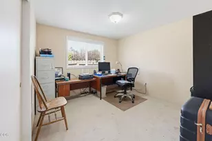 1330 Franklin Ct, Medford, OR 97501 - Photo 26