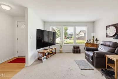 1330 Franklin Court, Medford, OR 97501 - Photo 8