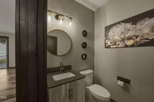 2484 SW 39th St, Redmond, OR 97756 - Photo 10