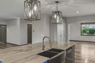 2484 SW 39th St, Redmond, OR 97756 - Photo 18