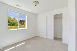 454 NE Spruce Ct, Redmond, OR 97756 - Photo 24