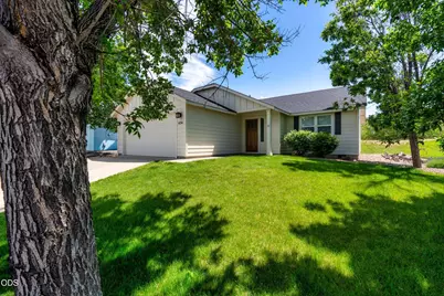 454 NE Spruce Court, Redmond, OR 97756 - Photo 2