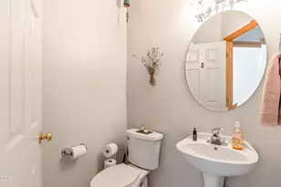 902 Golden Pheasant Dr, Redmond, OR 97756 - Photo 18