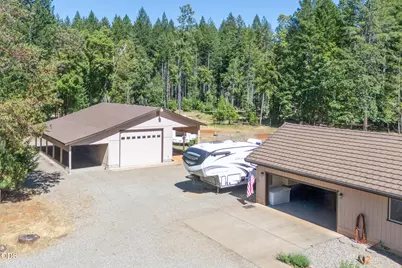 1133 Idlewild Drive, Cave Junction, OR 97523 - Photo 10