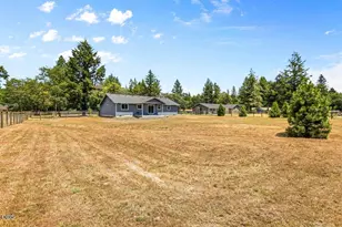 531 Schumacher St, Cave Junction, OR 97523 - Photo 30