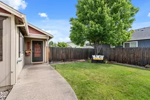 3929 Connor Dr, White City, OR 97503 - Photo 4