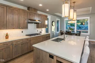 3087 NW Hidden Rdg Dr, Bend, OR 97703 - Photo 8