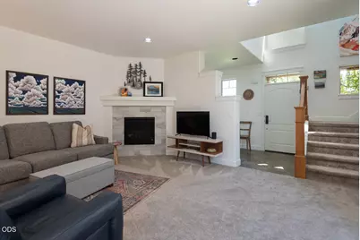 3711 NE Purcell Boulevard, Bend, OR 97701 - Photo 6