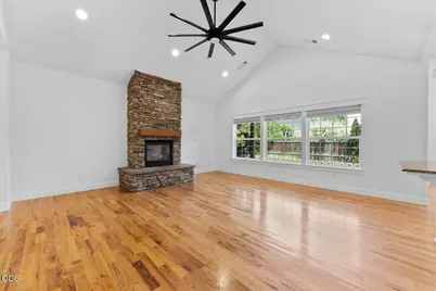 13 Portabello Way, Eagle Point, OR 97524 - Photo 16